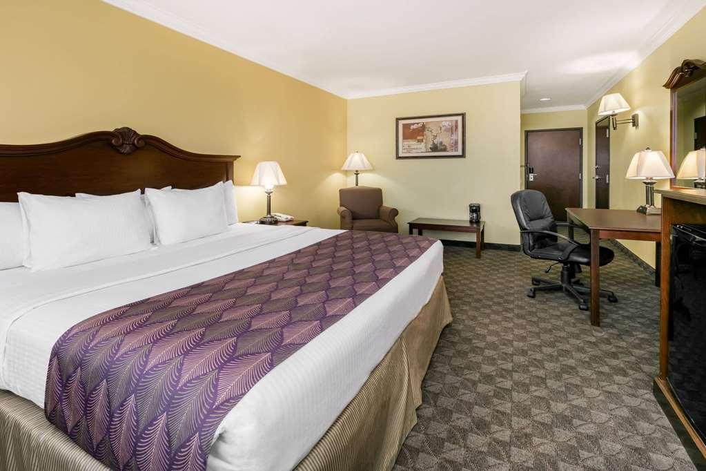 Days Inn By Wyndham Salado Номер фото