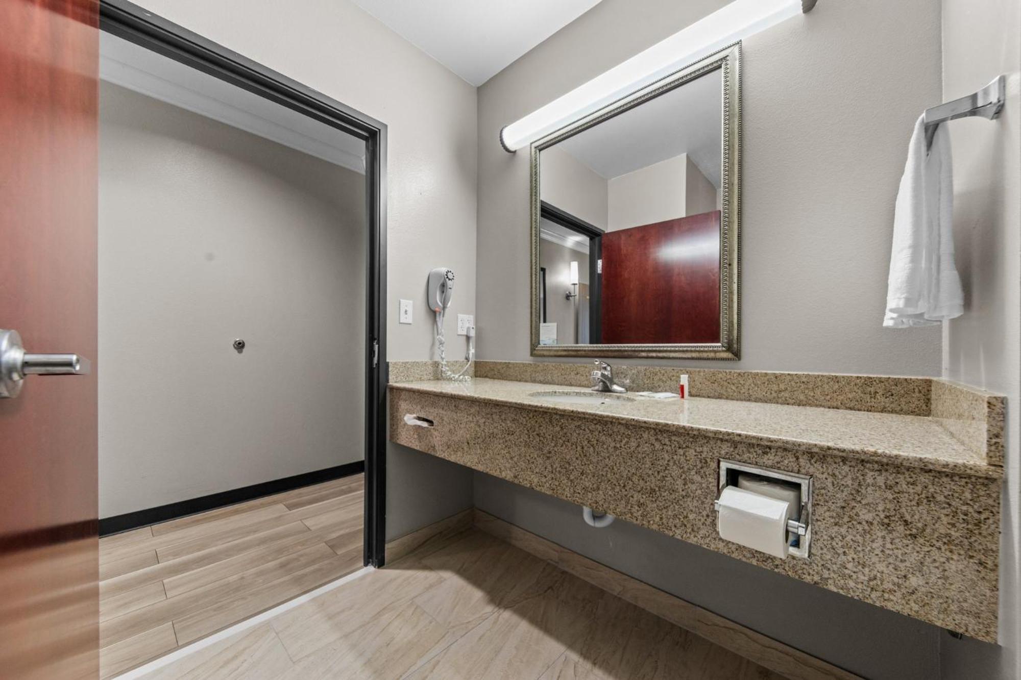 Days Inn By Wyndham Salado Екстер'єр фото